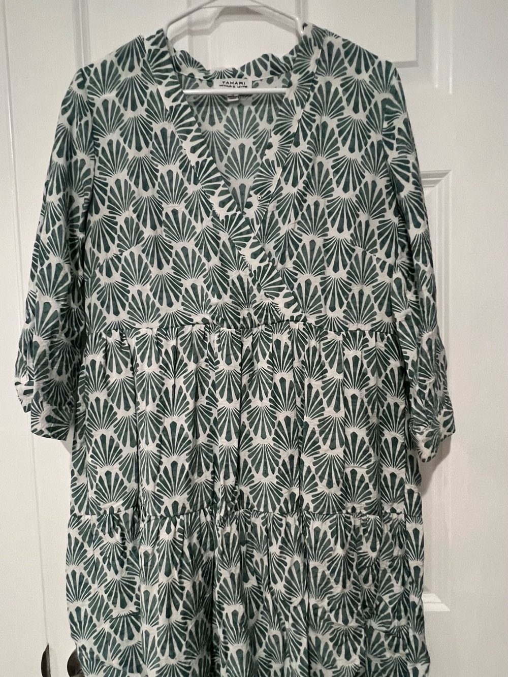 Tahari Green Patterned V-Neck Women's Dress medium